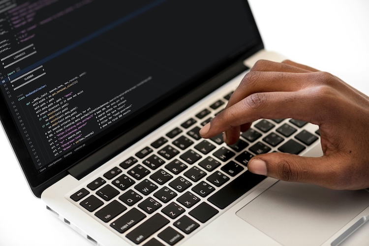 Example of Hakz's customer-tailored code writing.